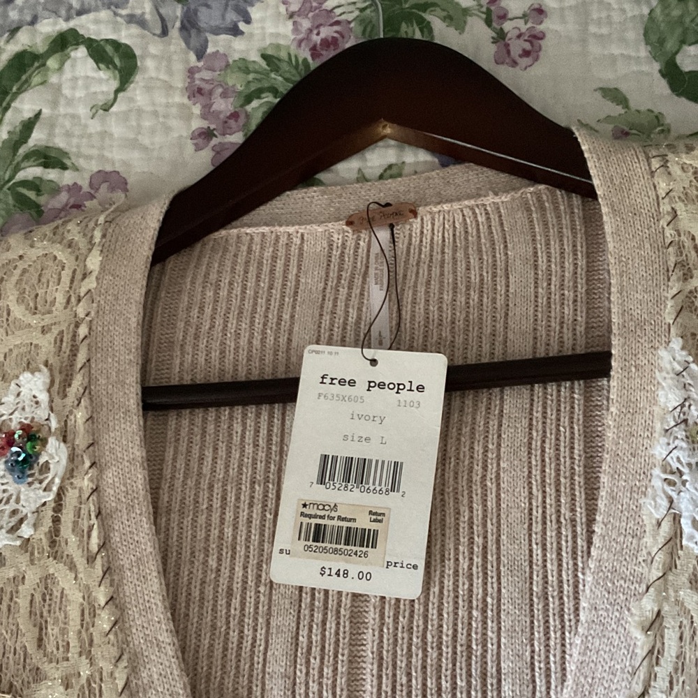 Free People Cream Floral Lace Cardigan, size L, new - Picture 6 of 6